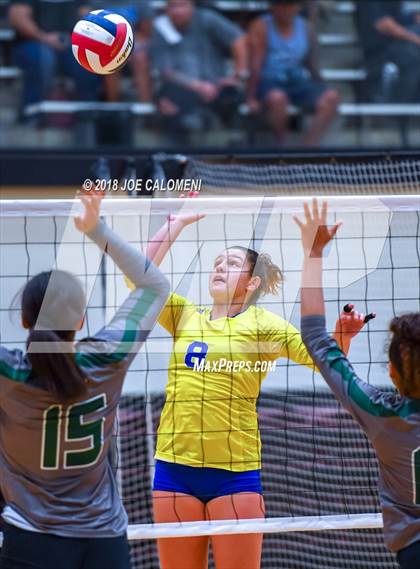 Thumbnail 1 in Reagan [Ronald] vs Clemens (NEISD Volleyball Tournament) photogallery.