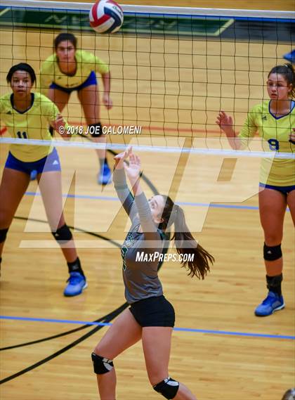 Thumbnail 2 in Reagan [Ronald] vs Clemens (NEISD Volleyball Tournament) photogallery.