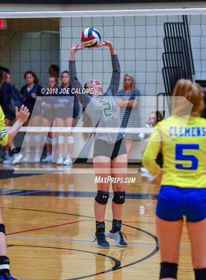 Thumbnail 3 in Reagan [Ronald] vs Clemens (NEISD Volleyball Tournament) photogallery.