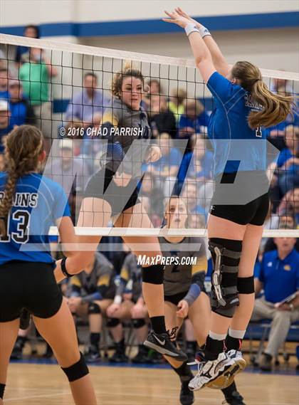 Thumbnail 1 in Rains vs. North Lamar photogallery.