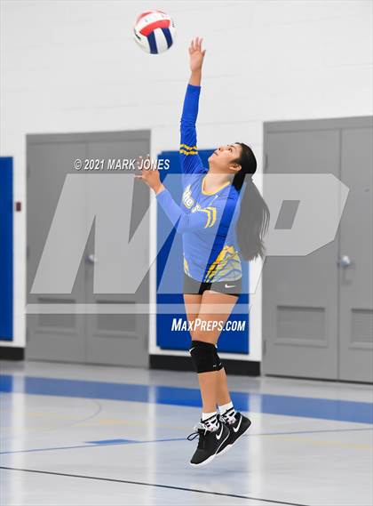 Thumbnail 3 in Rancho Solano Prep vs. Fort Thomas (PCDS Desert Classic) photogallery.