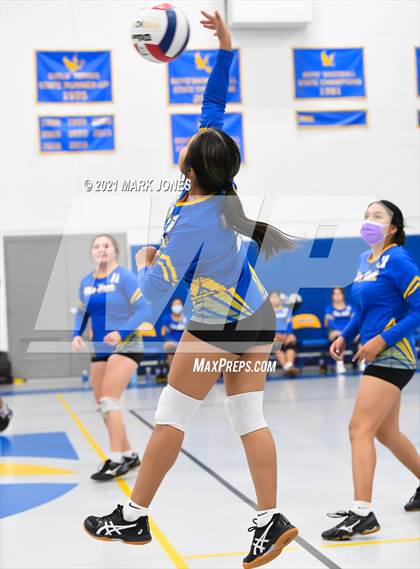 Thumbnail 2 in Rancho Solano Prep vs. Fort Thomas (PCDS Desert Classic) photogallery.