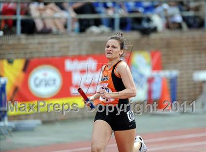 Thumbnail 1 in 117th Penn Relays (Girls 4x400m Events 126-128) photogallery.