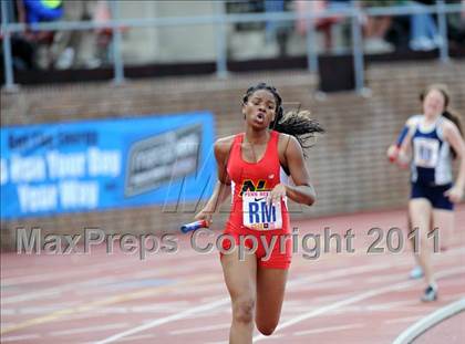 Thumbnail 2 in 117th Penn Relays (Girls 4x400m Events 126-128) photogallery.