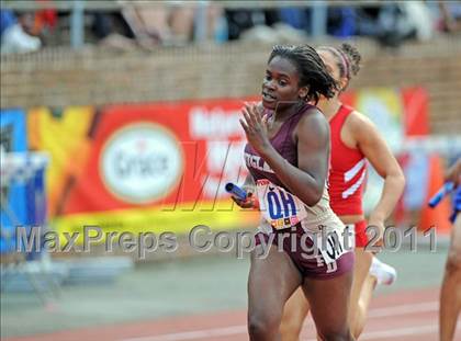 Thumbnail 2 in 117th Penn Relays (Girls 4x400m Events 126-128) photogallery.