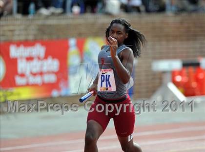 Thumbnail 2 in 117th Penn Relays (Girls 4x400m Events 126-128) photogallery.