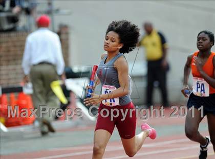 Thumbnail 2 in 117th Penn Relays (Girls 4x400m Events 126-128) photogallery.