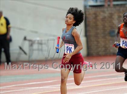 Thumbnail 1 in 117th Penn Relays (Girls 4x400m Events 126-128) photogallery.