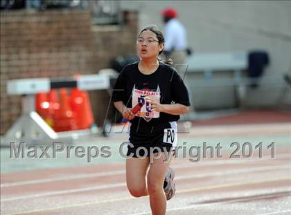 Thumbnail 3 in 117th Penn Relays (Girls 4x400m Events 126-128) photogallery.
