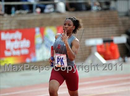 Thumbnail 2 in 117th Penn Relays (Girls 4x400m Events 126-128) photogallery.