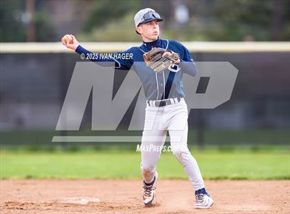 Thumbnail 1 in Carlmont @ Hillsdale photogallery.