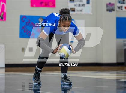 Thumbnail 2 in Harding Academy @ Arlington photogallery.