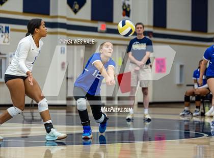 Thumbnail 2 in Harding Academy @ Arlington photogallery.