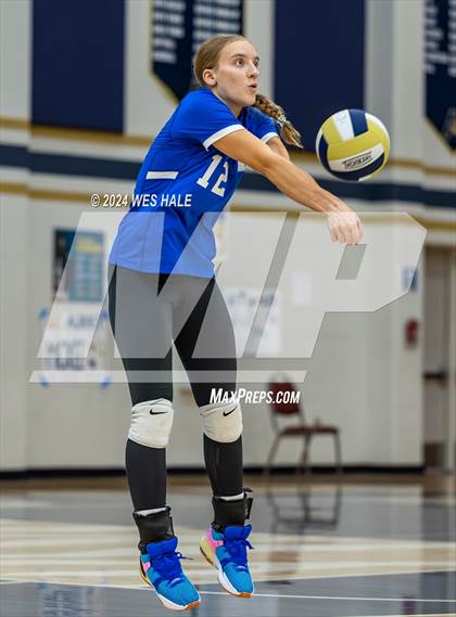 Thumbnail 3 in Harding Academy @ Arlington photogallery.