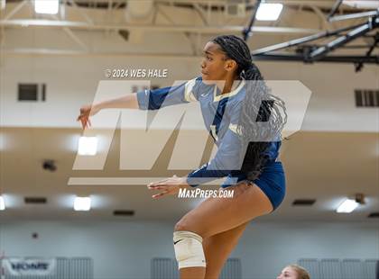 Thumbnail 3 in Harding Academy @ Arlington photogallery.