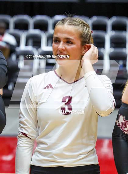 Thumbnail 1 in Johnson City vs. Wink (UIL 2A Volleyball Division I Final Medal Ceremony) photogallery.