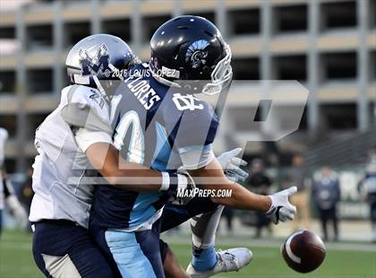Thumbnail 1 in Valley Christian vs. Madison (CIF State Division 2AA Final) photogallery.