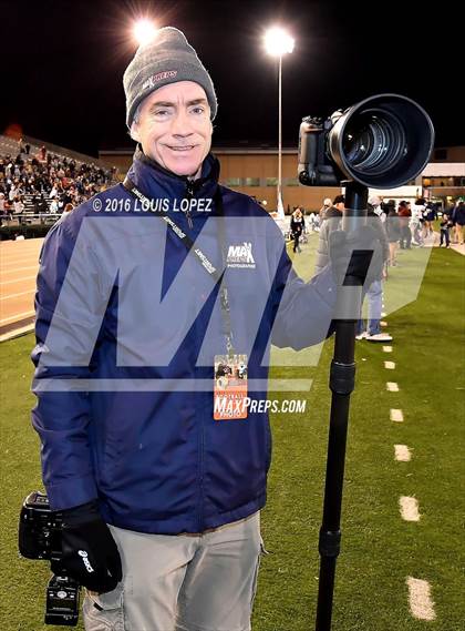 Thumbnail 3 in Valley Christian vs. Madison (CIF State Division 2AA Final) photogallery.