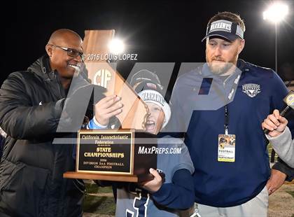 Thumbnail 2 in Valley Christian vs. Madison (CIF State Division 2AA Final) photogallery.
