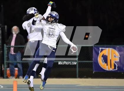 Thumbnail 3 in Valley Christian vs. Madison (CIF State Division 2AA Final) photogallery.