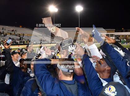 Thumbnail 1 in Valley Christian vs. Madison (CIF State Division 2AA Final) photogallery.