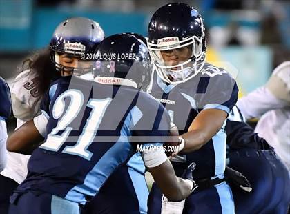 Thumbnail 3 in Valley Christian vs. Madison (CIF State Division 2AA Final) photogallery.