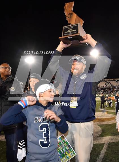 Thumbnail 2 in Valley Christian vs. Madison (CIF State Division 2AA Final) photogallery.