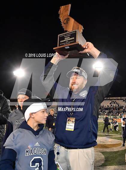 Thumbnail 3 in Valley Christian vs. Madison (CIF State Division 2AA Final) photogallery.