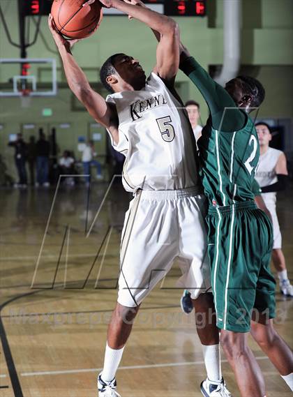 Thumbnail 3 in Kennedy vs. Gardena (CIF LA City Section D2 Final) photogallery.