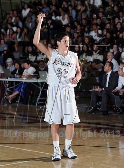 Thumbnail 2 in Kennedy vs. Gardena (CIF LA City Section D2 Final) photogallery.