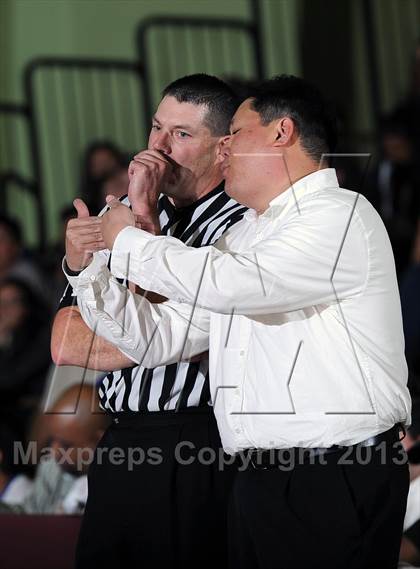 Thumbnail 3 in Kennedy vs. Gardena (CIF LA City Section D2 Final) photogallery.