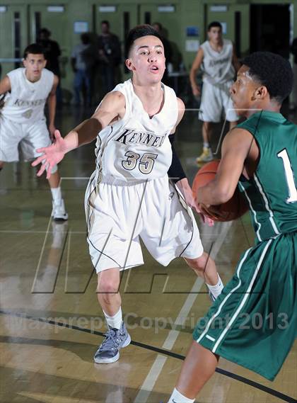 Thumbnail 3 in Kennedy vs. Gardena (CIF LA City Section D2 Final) photogallery.