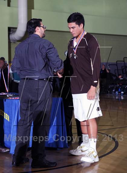 Thumbnail 3 in Kennedy vs. Gardena (CIF LA City Section D2 Final) photogallery.