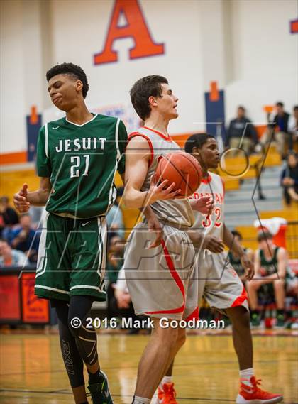 Thumbnail 3 in Strake Jesuit @ Seven Lakes photogallery.