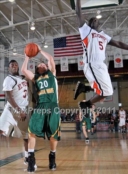 Thumbnail 2 in Mt. Vernon vs. Mattoon (Salem Invitational Tournament) photogallery.