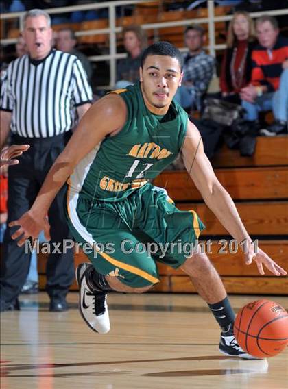 Thumbnail 1 in Mt. Vernon vs. Mattoon (Salem Invitational Tournament) photogallery.
