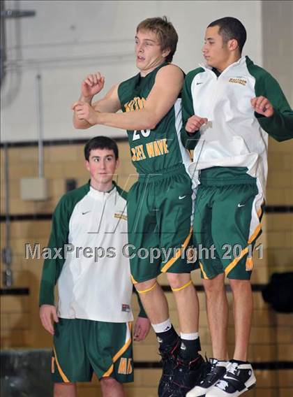 Thumbnail 1 in Mt. Vernon vs. Mattoon (Salem Invitational Tournament) photogallery.