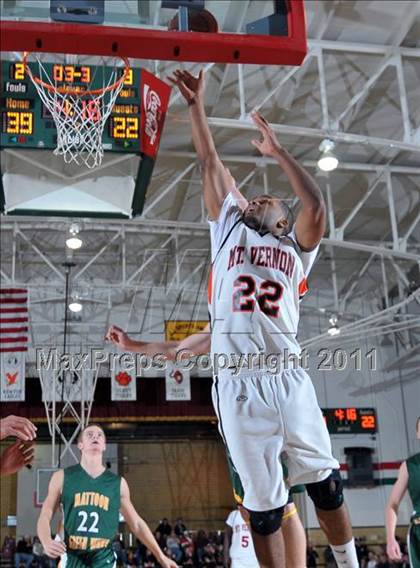 Thumbnail 3 in Mt. Vernon vs. Mattoon (Salem Invitational Tournament) photogallery.