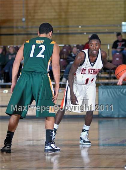 Thumbnail 2 in Mt. Vernon vs. Mattoon (Salem Invitational Tournament) photogallery.