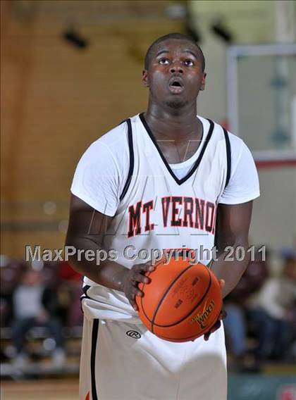 Thumbnail 1 in Mt. Vernon vs. Mattoon (Salem Invitational Tournament) photogallery.