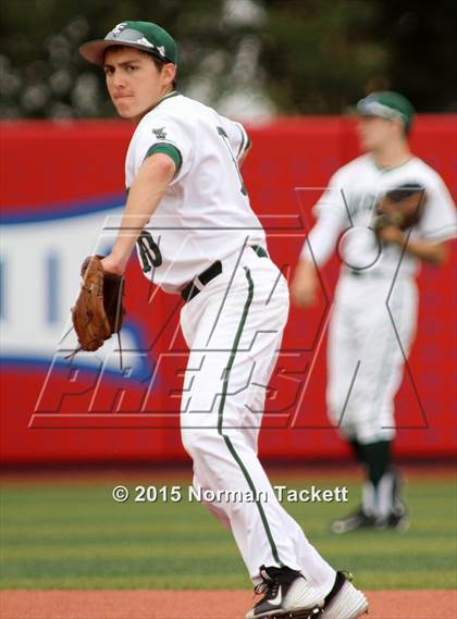 Thumbnail 2 in Lawrence Free State vs. Haysville Campus (KSHSAA 6A Playoff) photogallery.