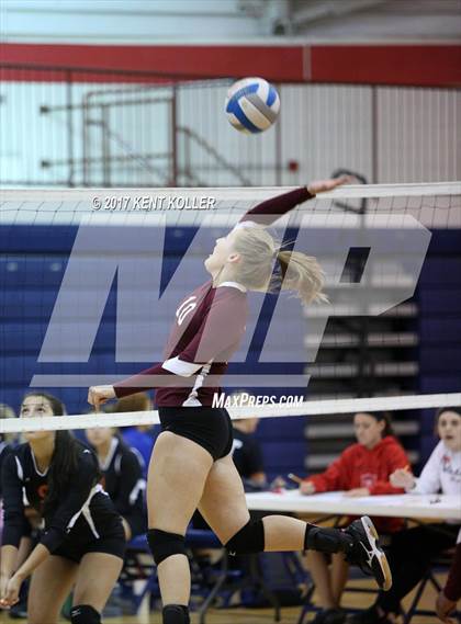 Thumbnail 1 in Mott vs Utica photogallery.