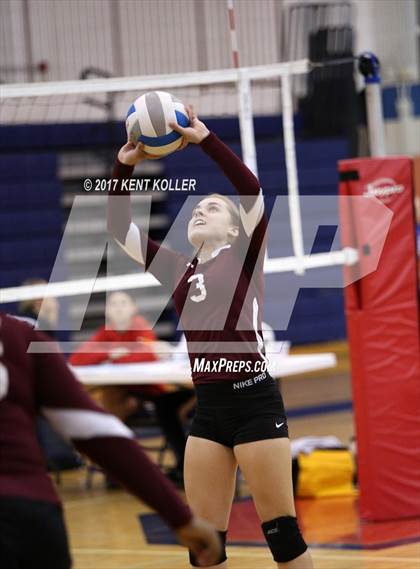 Thumbnail 3 in Mott vs Utica photogallery.