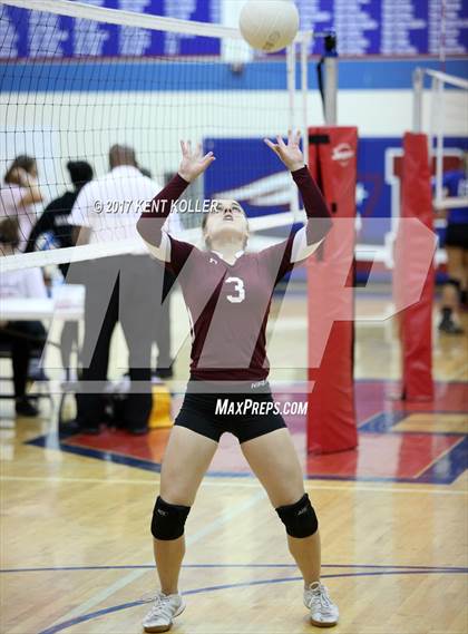 Thumbnail 1 in Mott vs Utica photogallery.
