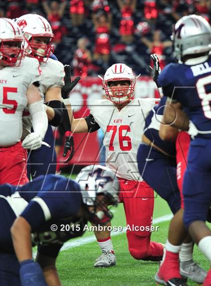 Thumbnail 3 in Katy vs. Manvel  (UIL 6A Quarterfinal) photogallery.