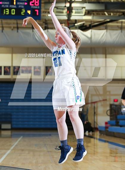 Thumbnail 3 in Bemidji vs. Eagan photogallery.