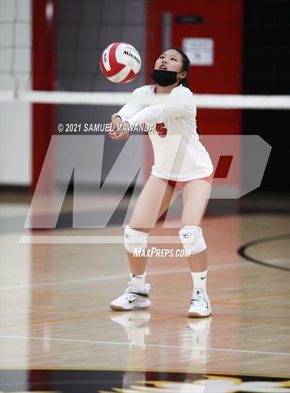 Thumbnail 1 in  Bishop Diego @ Harvard-Westlake photogallery.