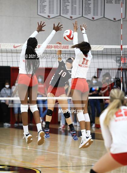 Thumbnail 1 in  Bishop Diego @ Harvard-Westlake photogallery.