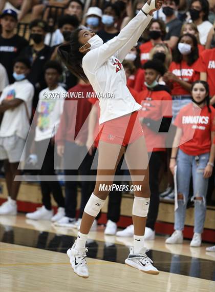 Thumbnail 1 in  Bishop Diego @ Harvard-Westlake photogallery.