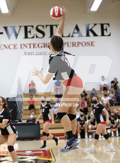 Thumbnail 3 in  Bishop Diego @ Harvard-Westlake photogallery.